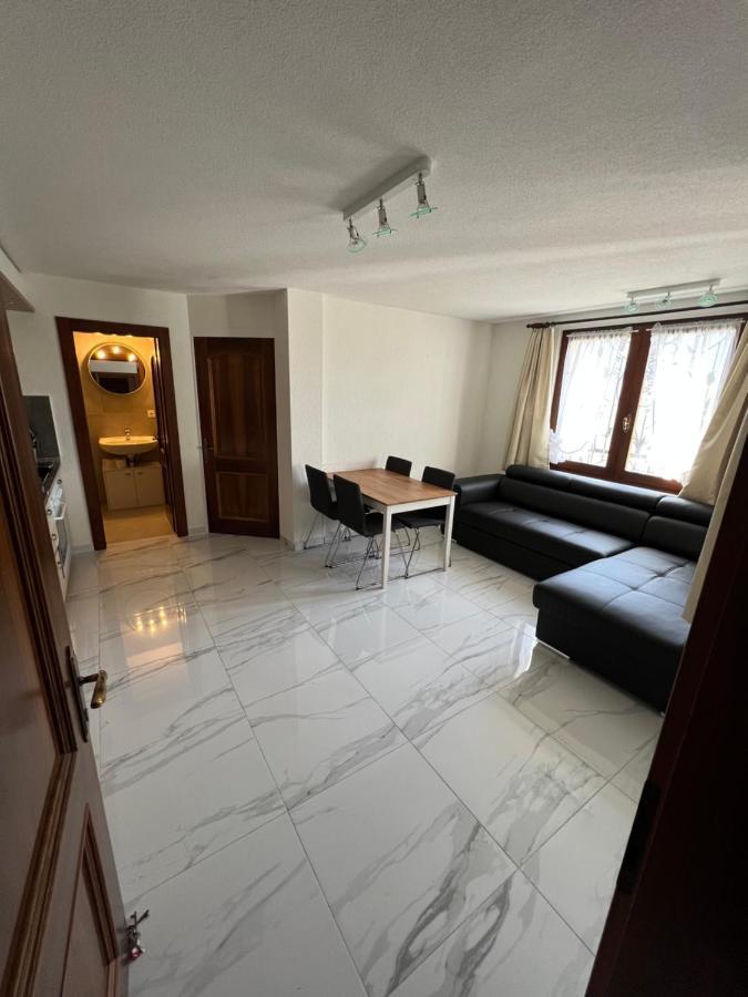 Tiny Apartment With Amazing View, Garden & Terras Schattdorf Extérieur photo